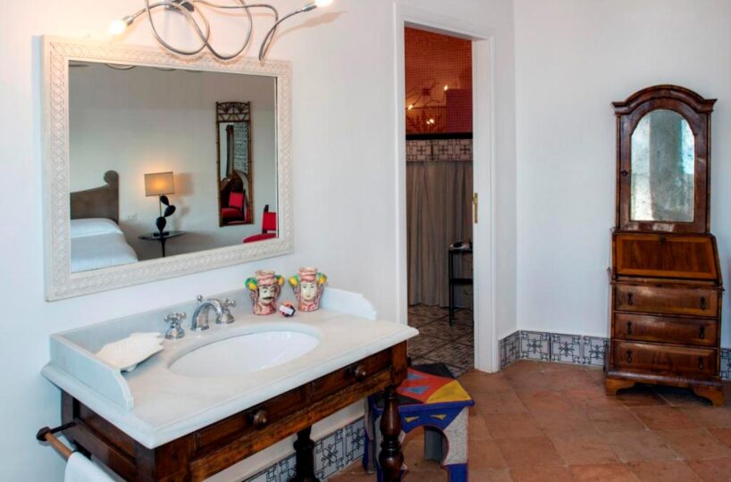 Maiori villa dependance with bedrooms and toilet 7