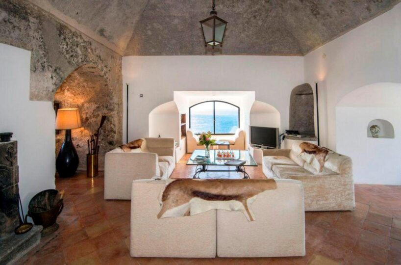 Maiori villa rentals with pool upper living room