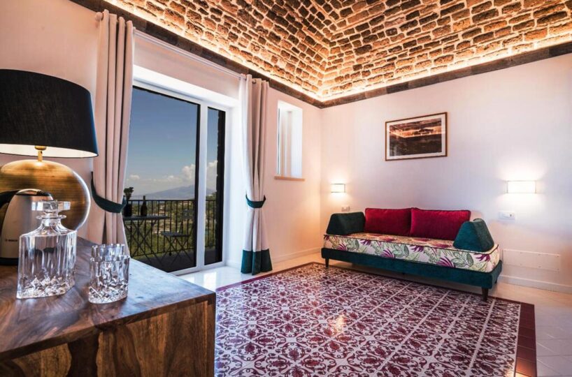 Massa Lubrense Villa with pool 5 bedrooms and 10 sleeps. 34