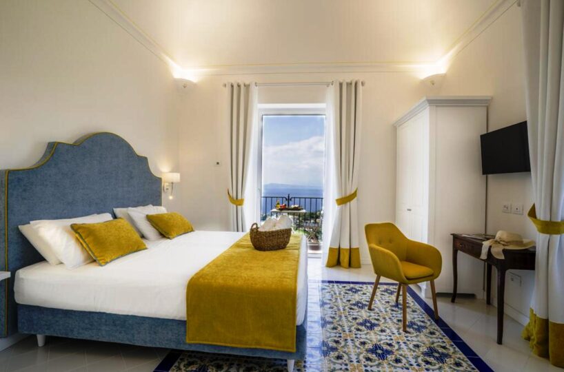 Massa Lubrense Villa with pool 5 bedrooms and 10 sleeps. 8