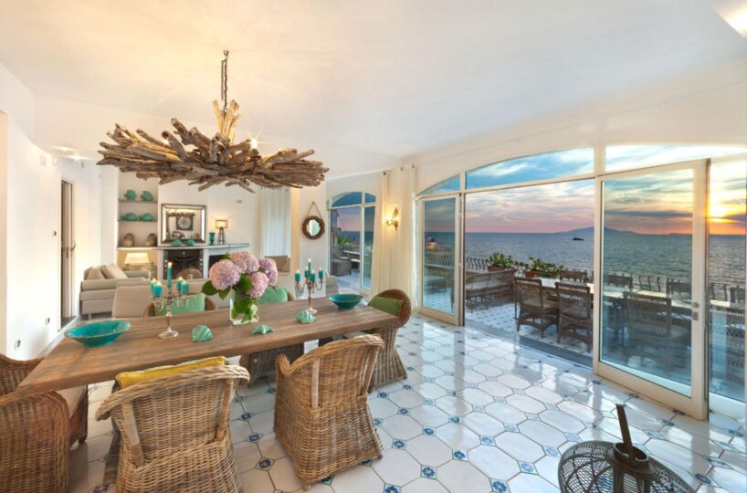 Massa Lubrense villa rentals living room