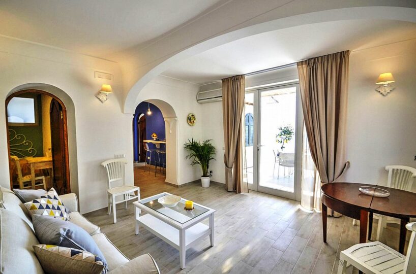 Positano villa 2 bedrooms in centar 13