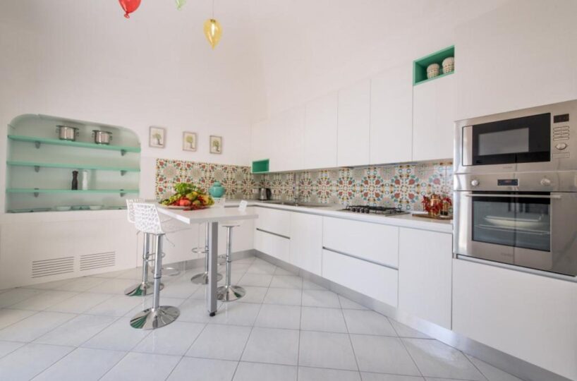 Positano villa kitchen