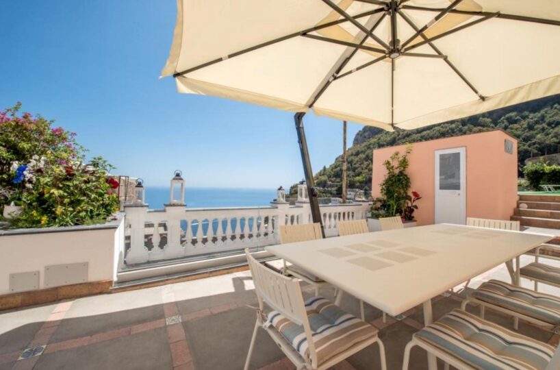 Positano villa teracce table