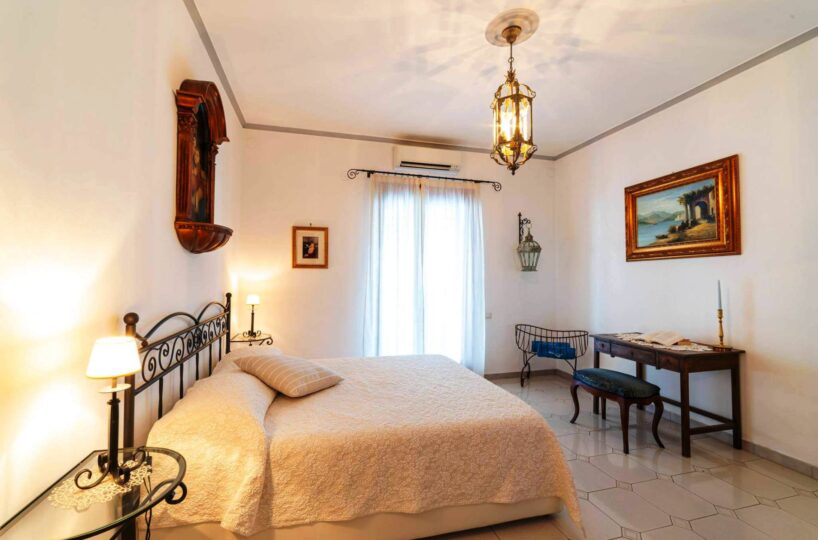 Positano villa with private swimming pool and 6 bedrooms for rent bedroom 5