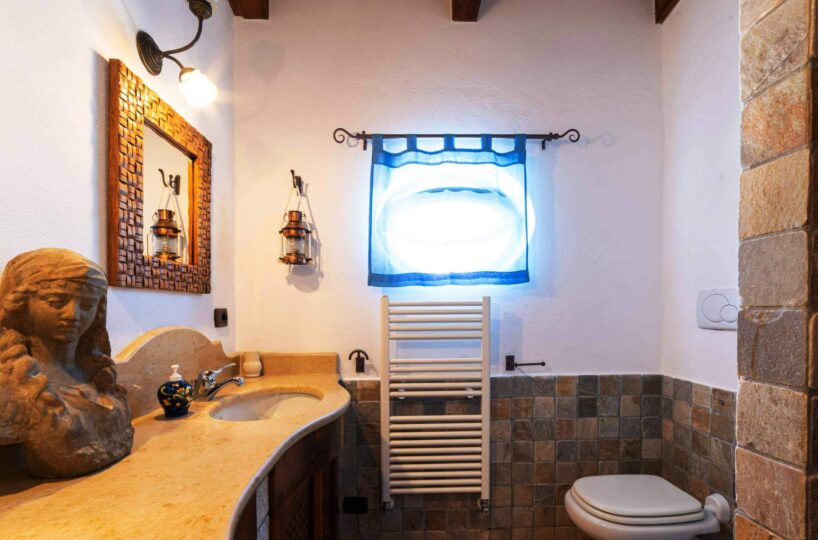 Positano villa with private swimming pool and 6 bedrooms for rent shower