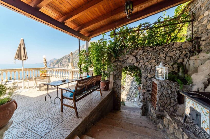 Positano villa with private swimming pool and 6 bedrooms for rent view outside