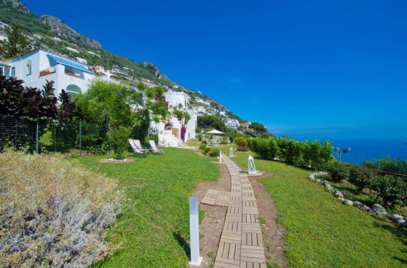 Praiano Villa rental with 7 bedroms 12 sleeps . 1 2
