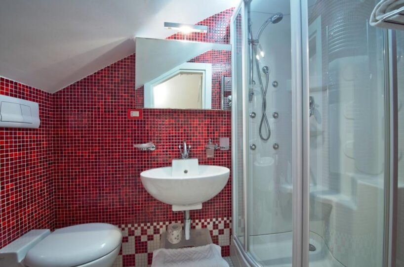 Praiano Villa rental with 7 bedroms 12 sleeps . bath 4