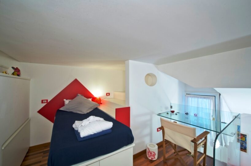 Praiano Villa rental with 7 bedroms 12 sleeps . bedroom 4