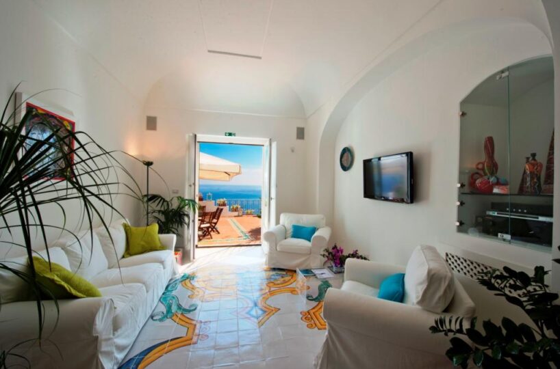 Praiano Villa rental with 7 bedroms 12 sleeps . living room