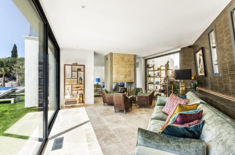 St. Tropez Luxury Villa (12)