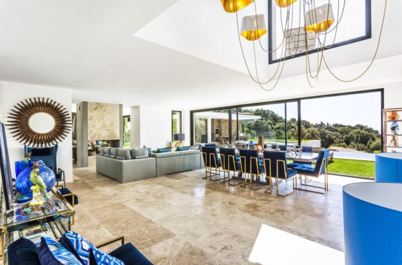 St. Tropez Luxury Villa (2)