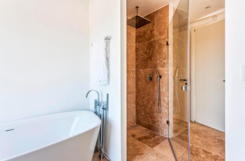 St. Tropez Luxury Villa (35)