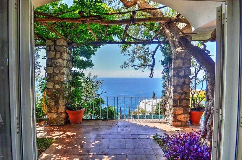 Villa with private beach and pool in Positano bedrooms 1 outside