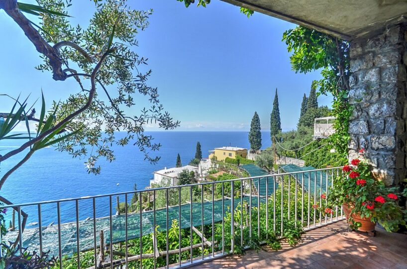 Villa with private beach and pool in Positano terrace1