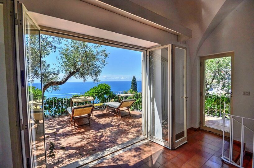 Villa with private beach and pool in Positano view on terrace