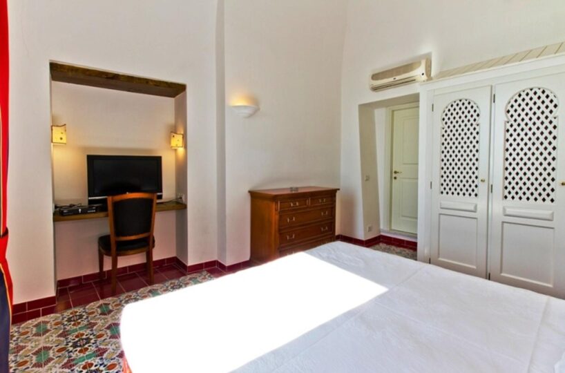 amalfi villa bedroom 6