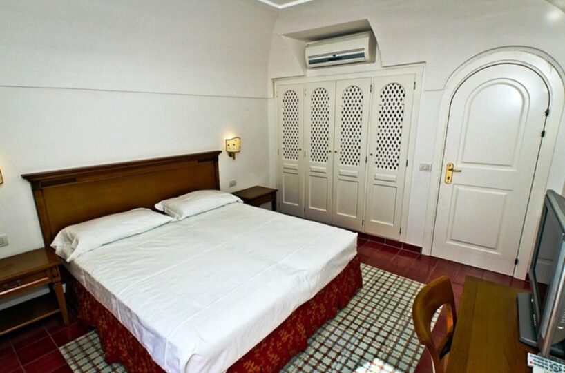 luxury malfi villa bedroom