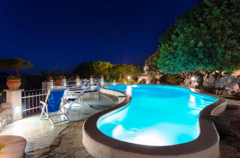 Amalf coast villa 6 bedrooms large pool Piscina di sera 1