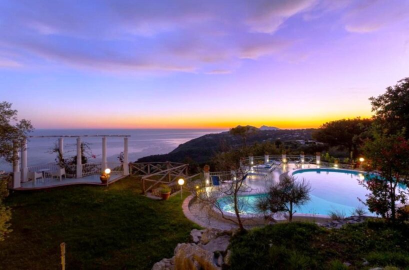 Amalf coast villa 6 bedrooms large pool Piscina di sera