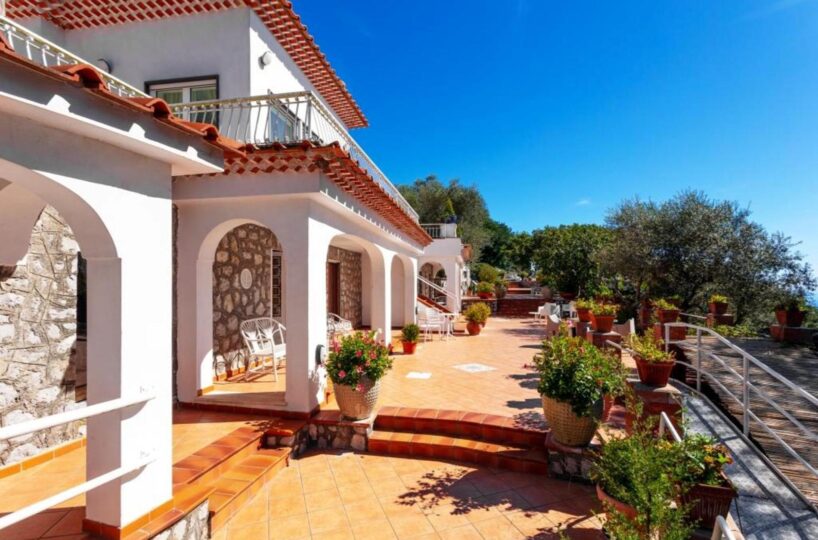 Amalf coast villa 6 bedrooms large pool Terrazzo centrale