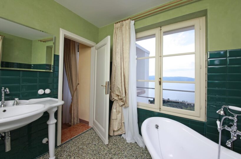 Luxury Villa Garda Lake (46)
