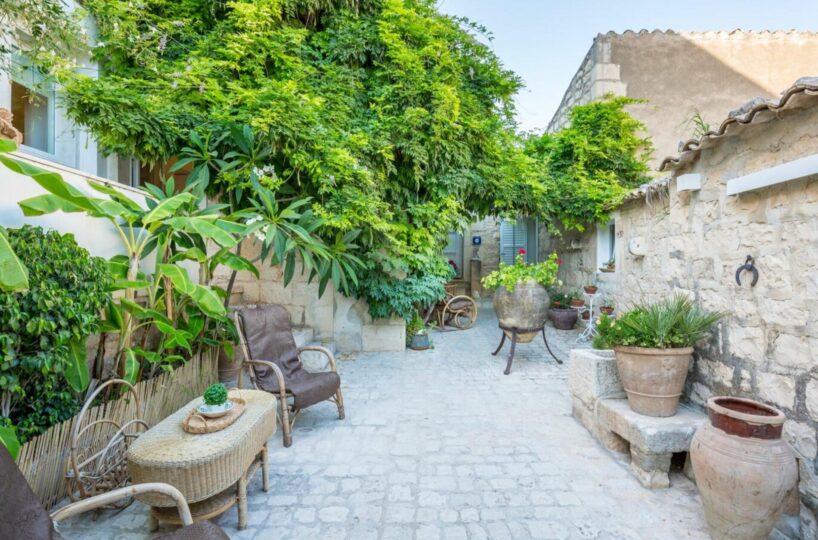 Luxury Villas with Pool Sicily (48)