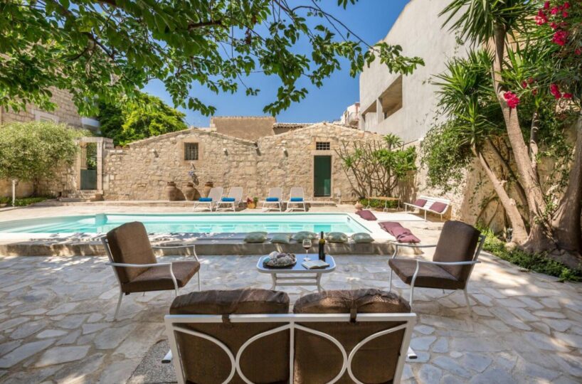 Luxury Villas with Pool Sicily (51)