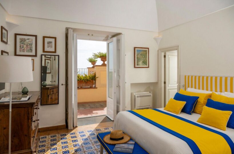 Positano villa with heated pool in center 4 bedrooms 8 sleeps (14)