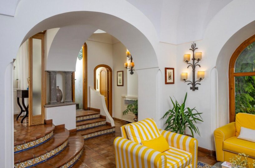 Positano villa with heated pool in center 4 bedrooms 8 sleeps (7)