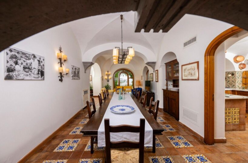Positano villa with heated pool in center 4 bedrooms 8 sleeps (9)