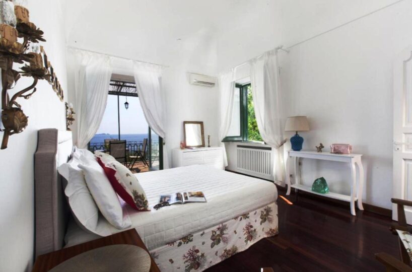 Positano villa with private beach 26
