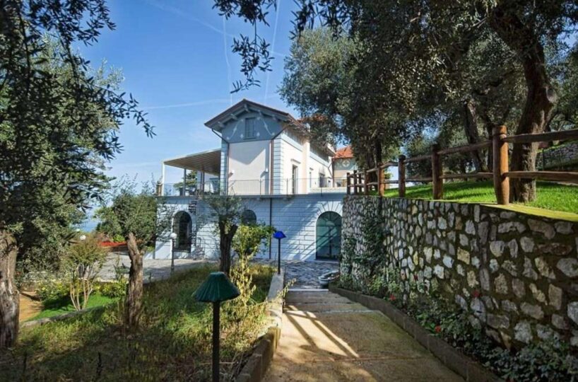 sorento luxury villas (12)